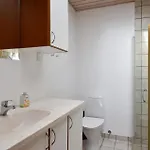 Дом отдыха 12 *
